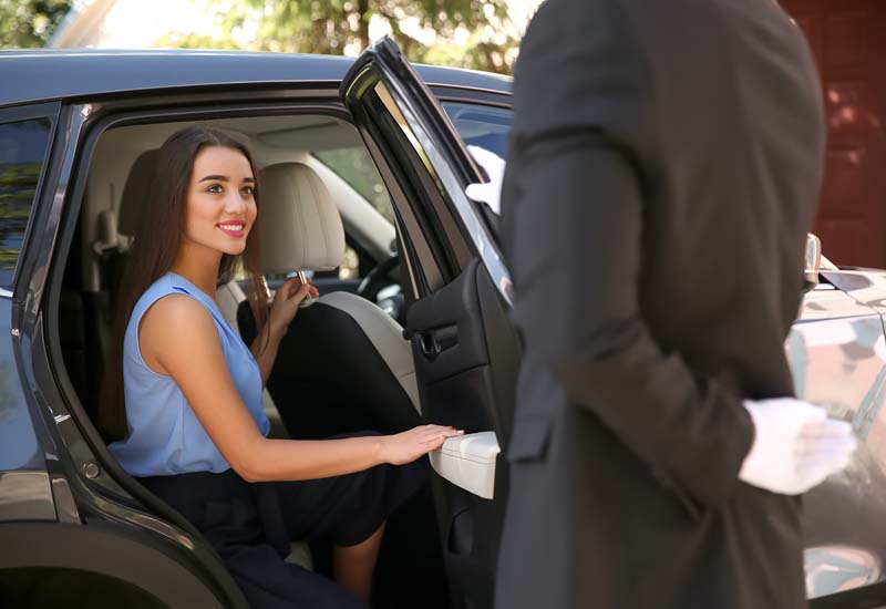 Seminar Private Car Hire Chantilly